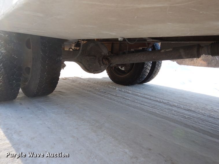 image for item FU9059 2003 GMC C6500 service truck