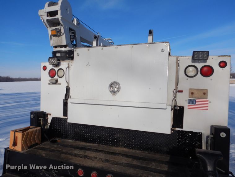 image for item FU9059 2003 GMC C6500 service truck