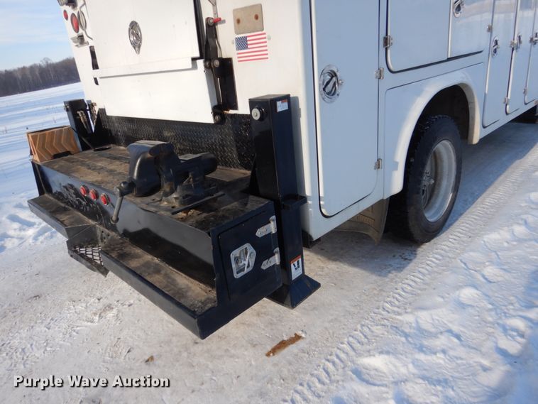 image for item FU9059 2003 GMC C6500 service truck