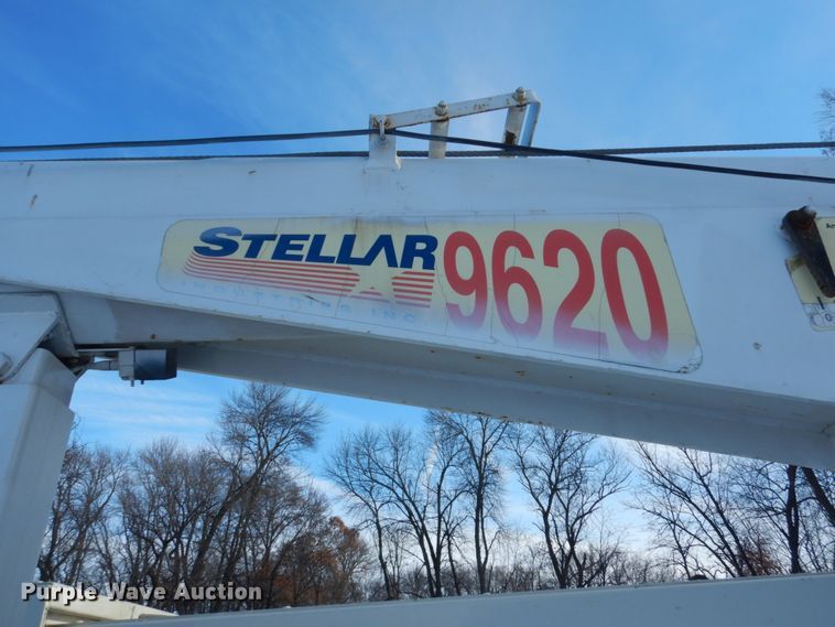 image for item FU9059 2003 GMC C6500 service truck