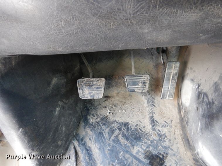 image for item FU9059 2003 GMC C6500 service truck