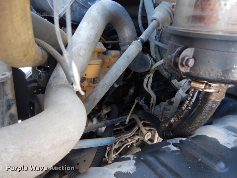 image for item FU9059 2003 GMC C6500 service truck