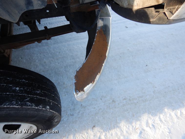 image for item FU9059 2003 GMC C6500 service truck