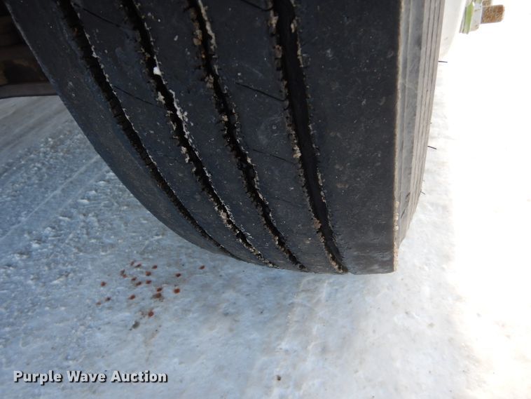 image for item FU9059 2003 GMC C6500 service truck