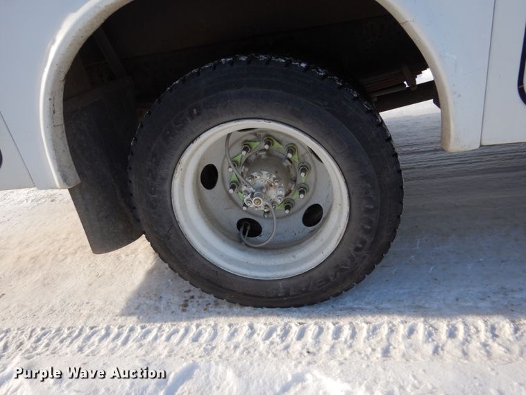 image for item FU9059 2003 GMC C6500 service truck