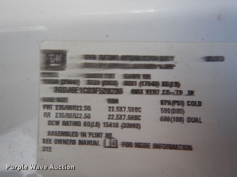 image for item FU9059 2003 GMC C6500 service truck