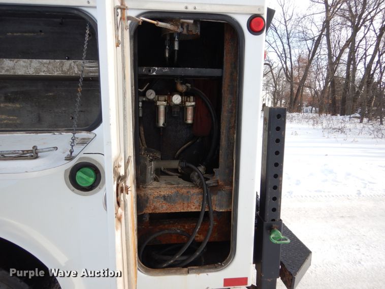 image for item FU9060 2011 Ford F550 service truck