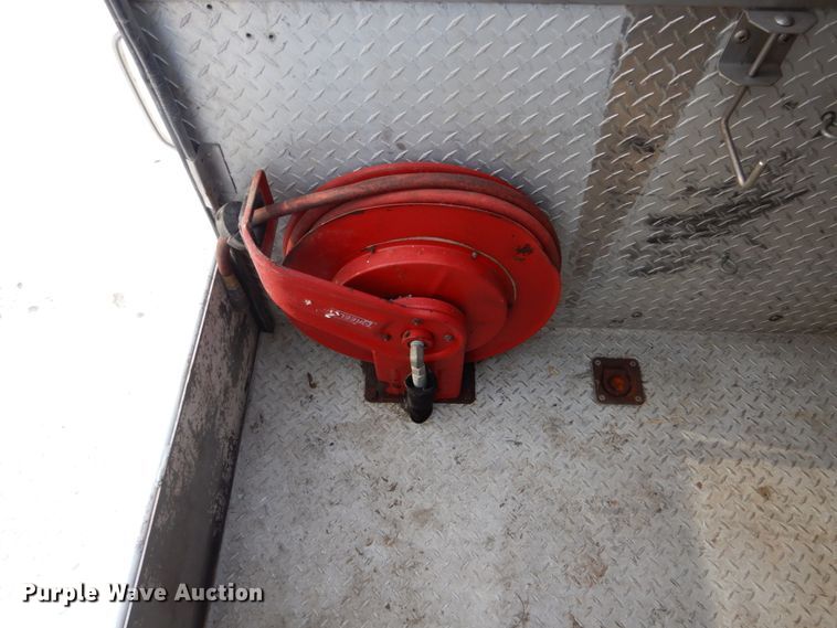 image for item FU9060 2011 Ford F550 service truck