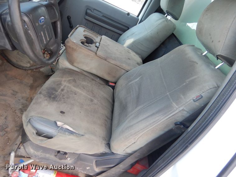 image for item FU9060 2011 Ford F550 service truck