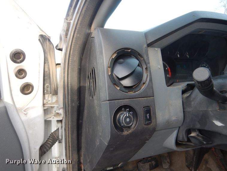 image for item FU9060 2011 Ford F550 service truck