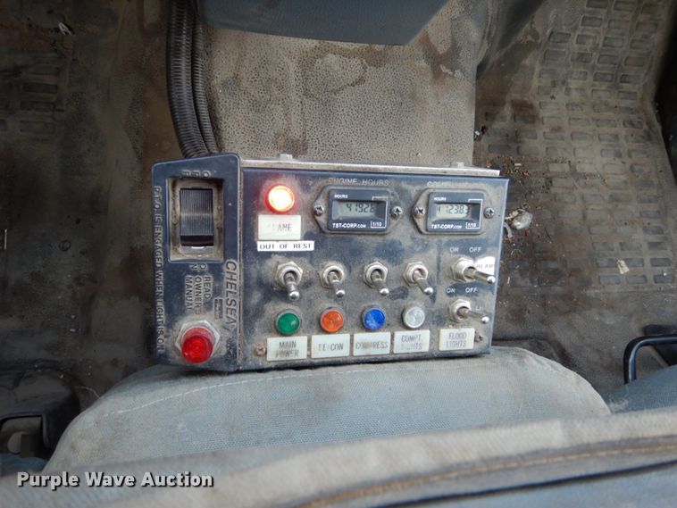 image for item FU9060 2011 Ford F550 service truck