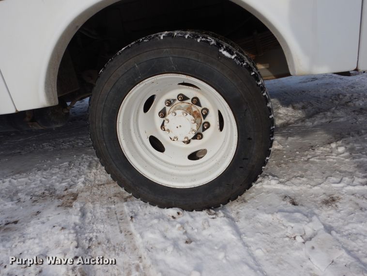 image for item FU9060 2011 Ford F550 service truck