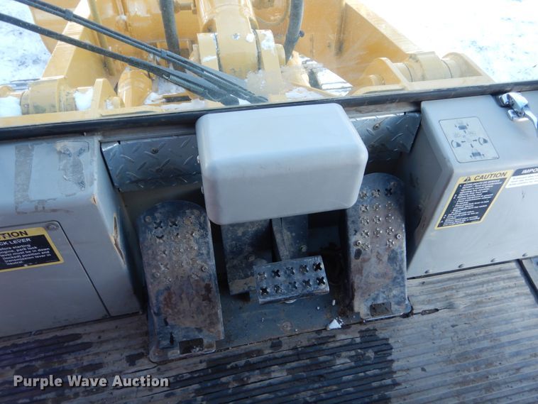 image for item FU9065 2002 John Deere 655C track loader