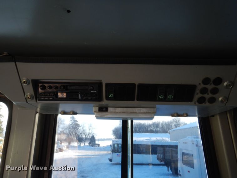 image for item FU9065 2002 John Deere 655C track loader