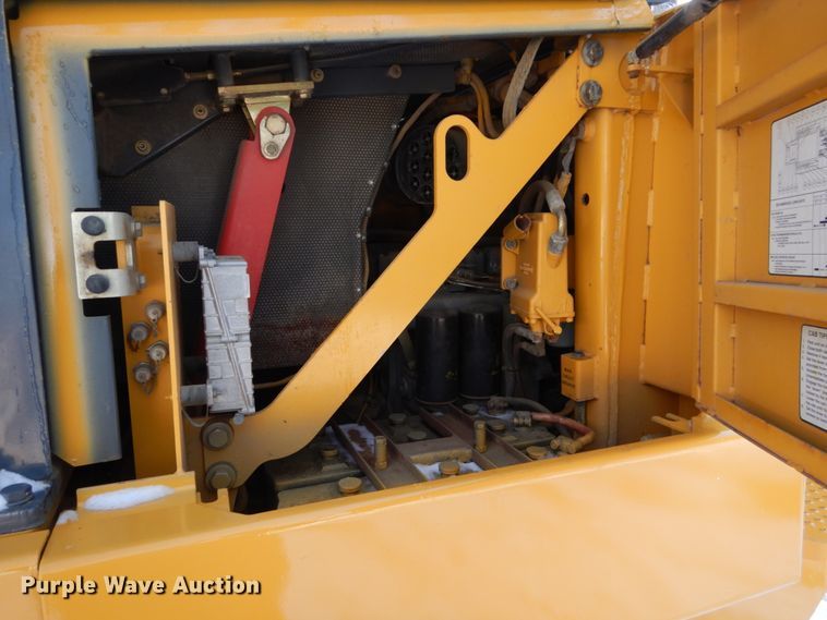 image for item FU9065 2002 John Deere 655C track loader