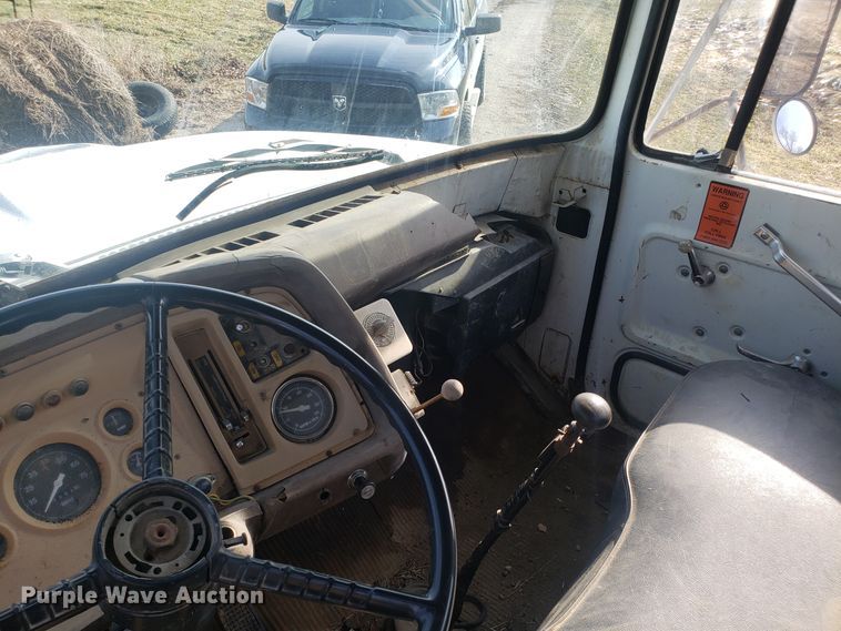 image for item GA9408 1983 Ford 700 spool truck