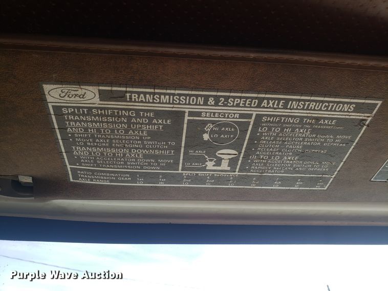 image for item GA9408 1983 Ford 700 spool truck