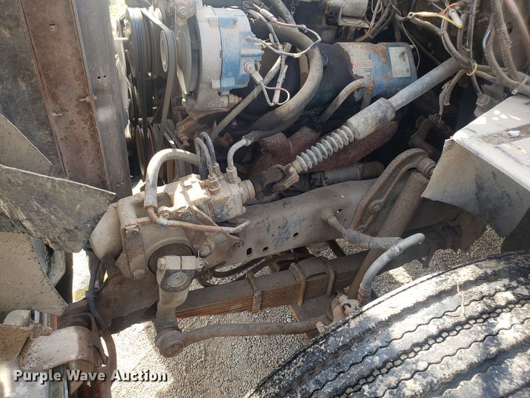 image for item GA9408 1983 Ford 700 spool truck