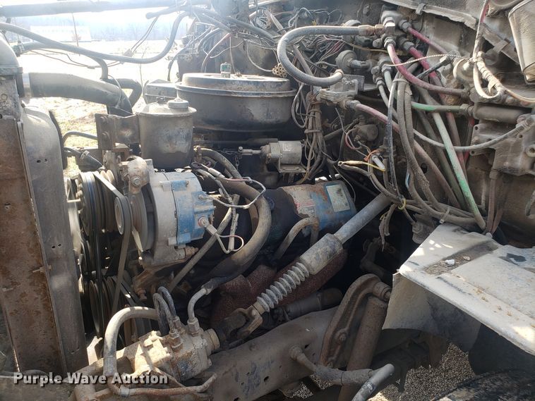 image for item GA9408 1983 Ford 700 spool truck