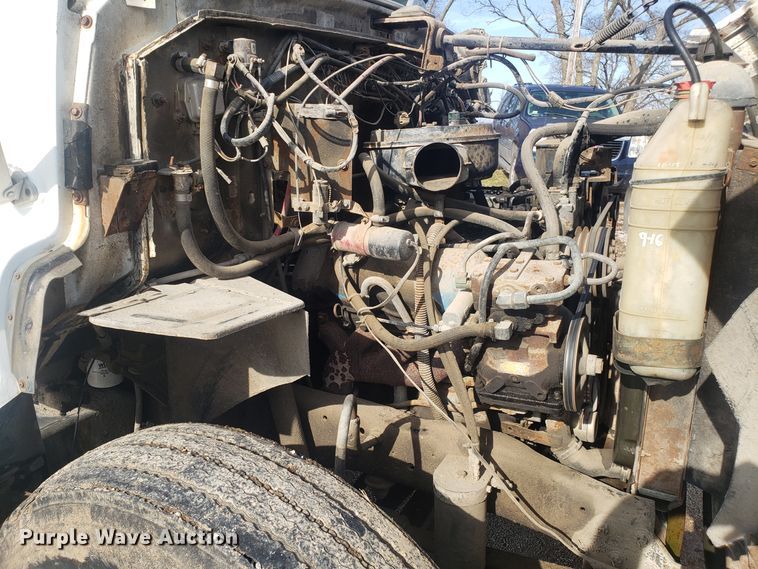 image for item GA9408 1983 Ford 700 spool truck