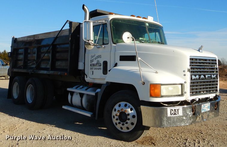 image for item GB9621 2003 Mack CH600 dump truck