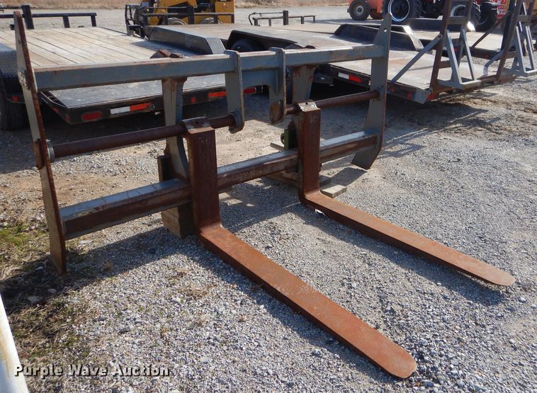 image for item GB9629 JRB 8D07 pallet forks