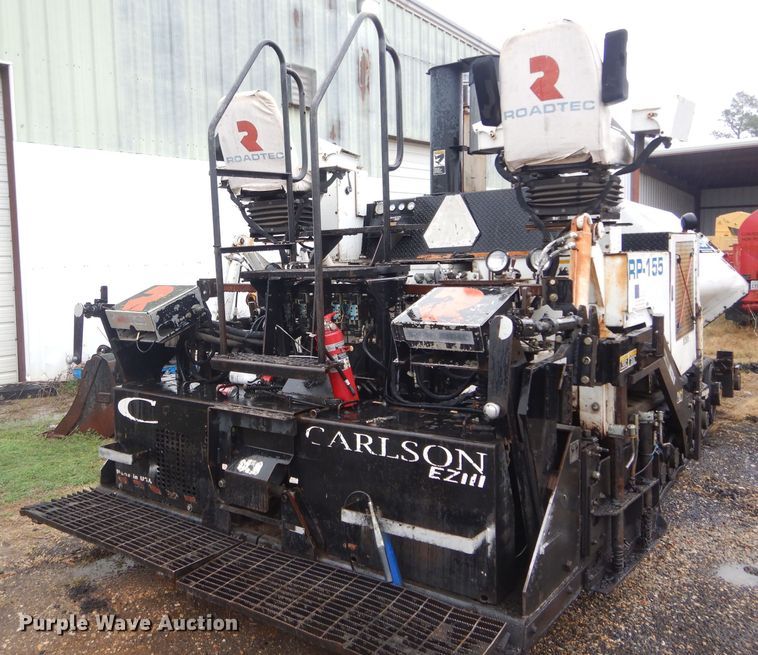 image for item GE9036 2003 Roadtec RP155 paver