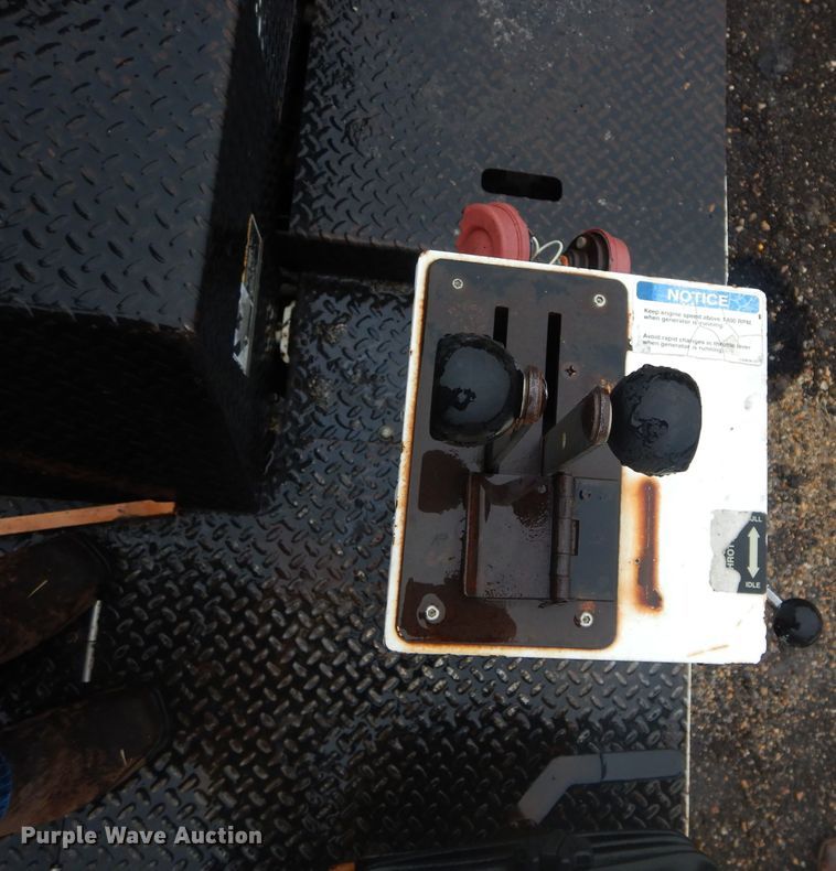 image for item GE9036 2003 Roadtec RP155 paver