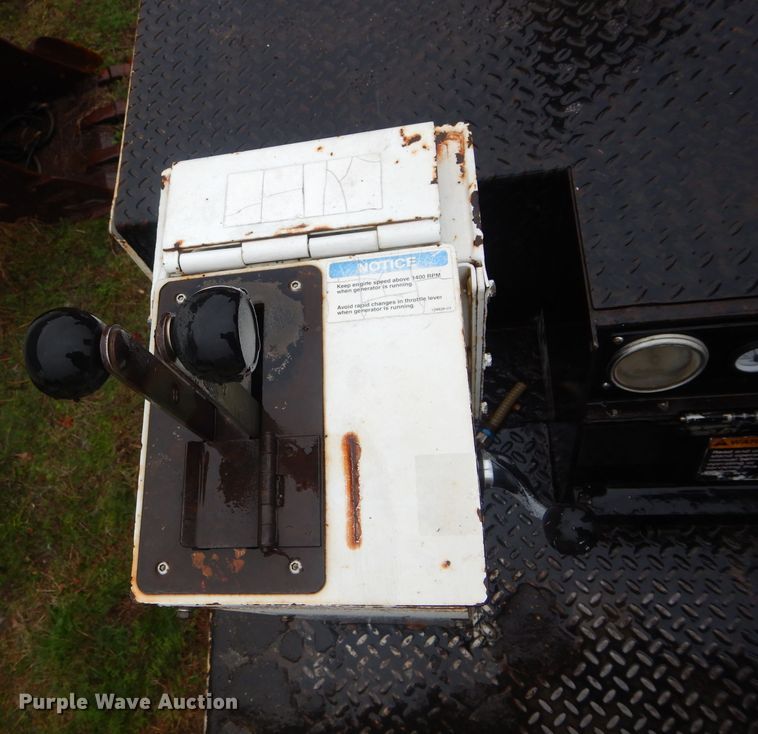 image for item GE9036 2003 Roadtec RP155 paver