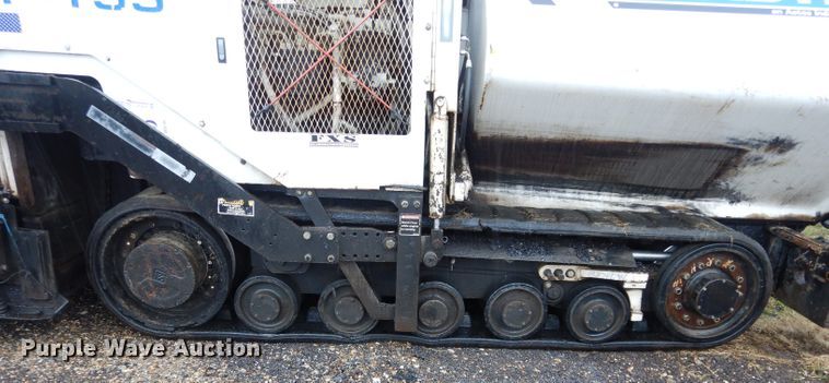image for item GE9036 2003 Roadtec RP155 paver