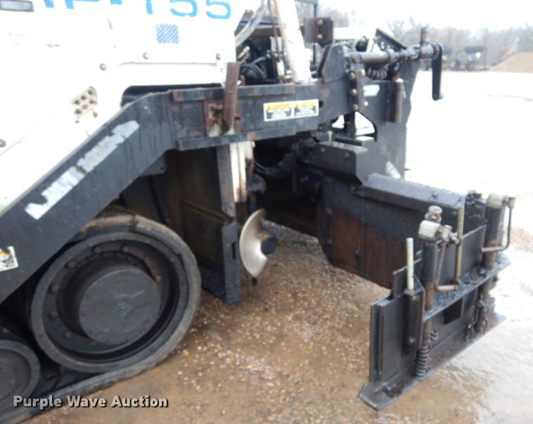 image for item GE9036 2003 Roadtec RP155 paver