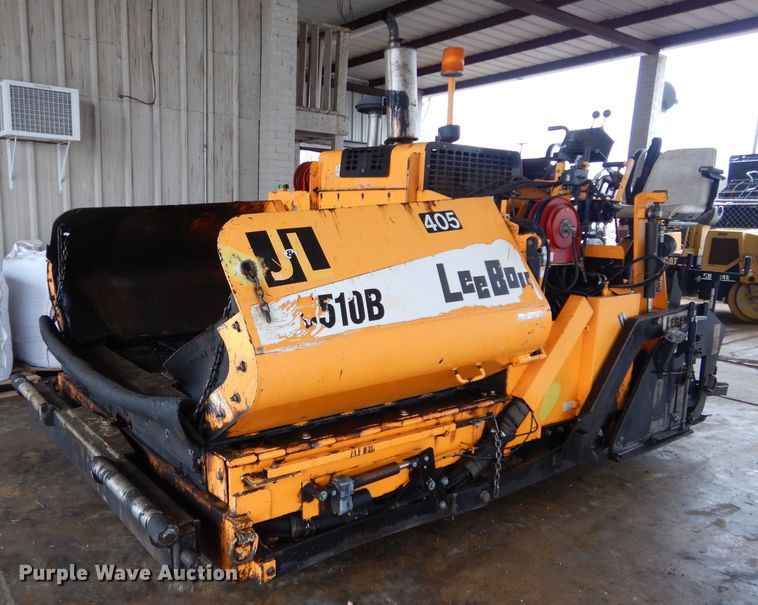 image for item GE9037 2013 LeeBoy 8510B paver