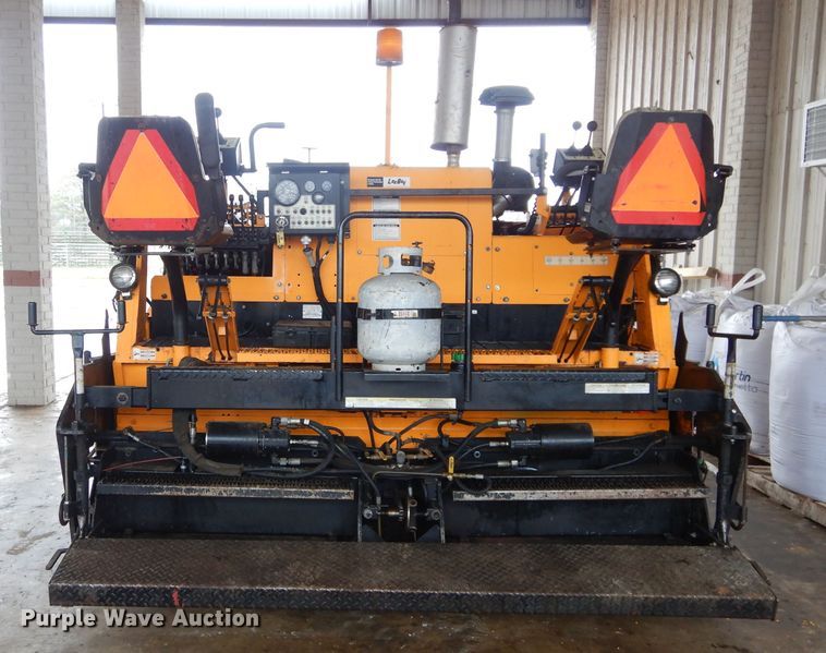 image for item GE9037 2013 LeeBoy 8510B paver