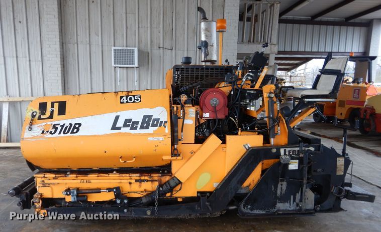 image for item GE9037 2013 LeeBoy 8510B paver