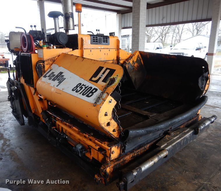 image for item GE9037 2013 LeeBoy 8510B paver