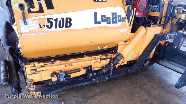 image for item GE9037 2013 LeeBoy 8510B paver