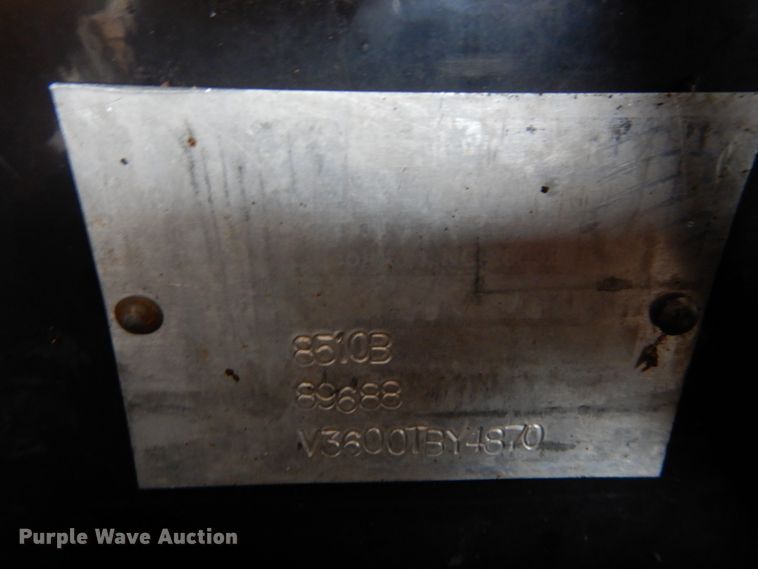 image for item GE9037 2013 LeeBoy 8510B paver