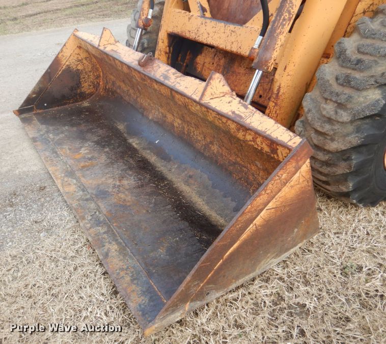 image for item GF9015 1985 Case 1845B skid steer