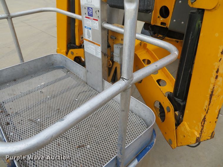 image for item GI9043 2009 Bil-Jax 5533A boom lift