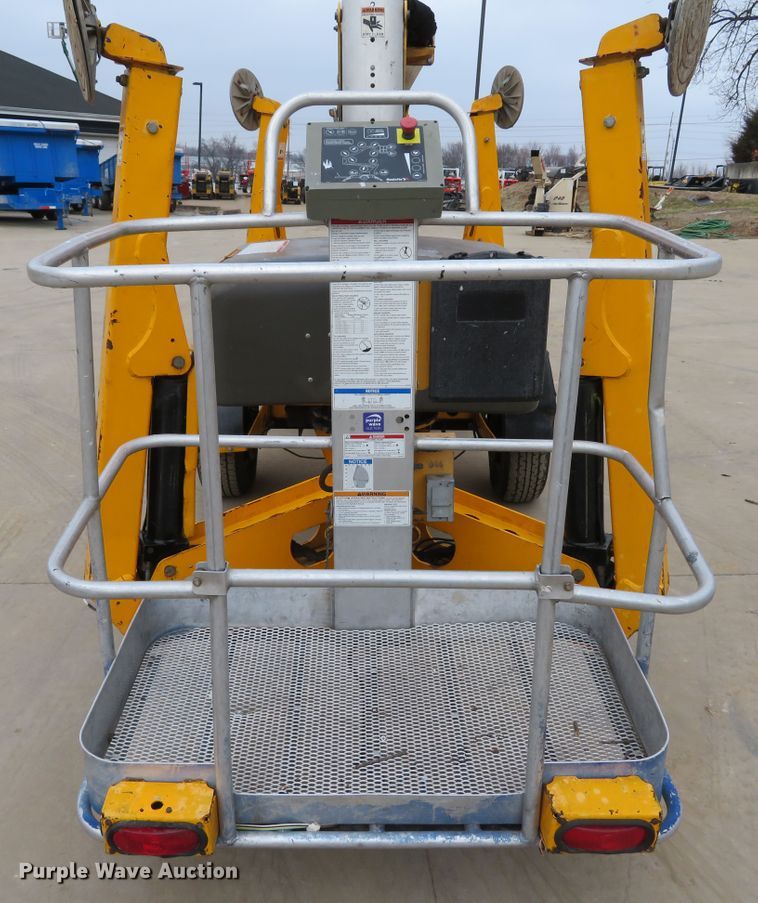 image for item GI9043 2009 Bil-Jax 5533A boom lift