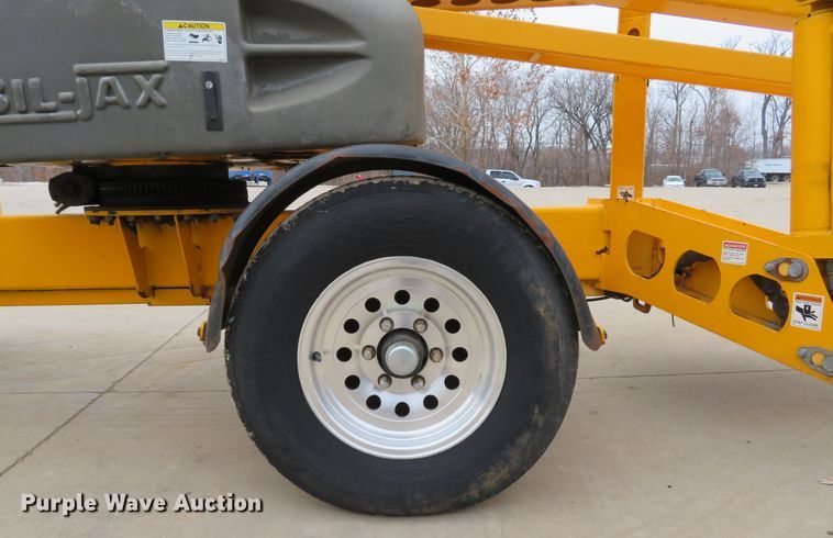 image for item GI9043 2009 Bil-Jax 5533A boom lift