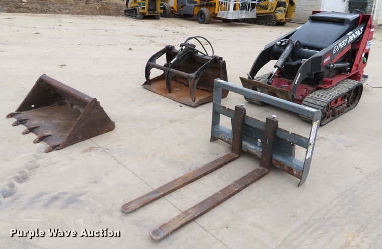 image for item GI9044 2013 Toro Dingo TX525 compact utility loader