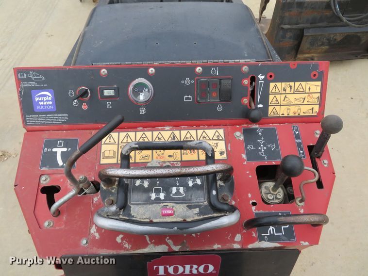 image for item GI9044 2013 Toro Dingo TX525 compact utility loader