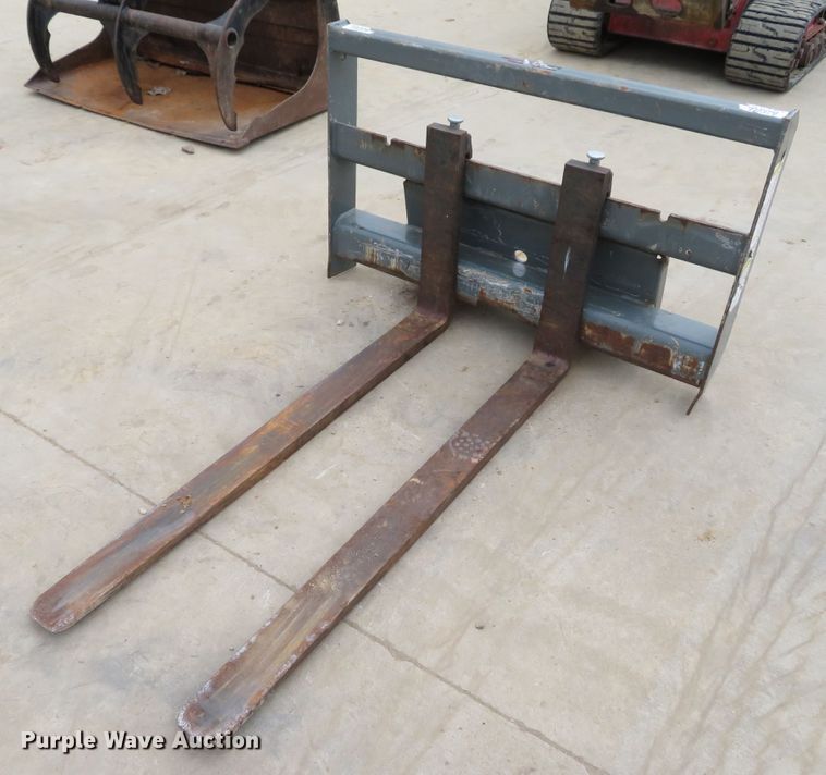 image for item GI9044 2013 Toro Dingo TX525 compact utility loader