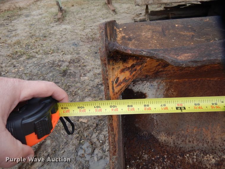 image for item GJ9255 100"W loader bucket