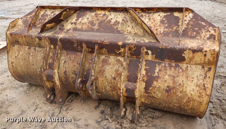 image for item GJ9256 95"W loader bucket