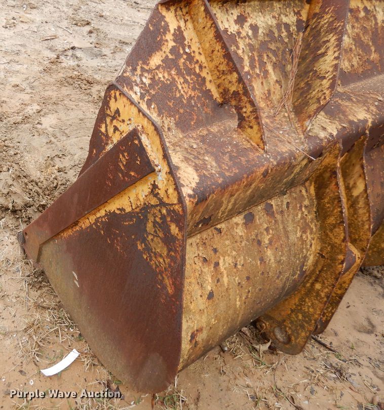 image for item GJ9256 95"W loader bucket