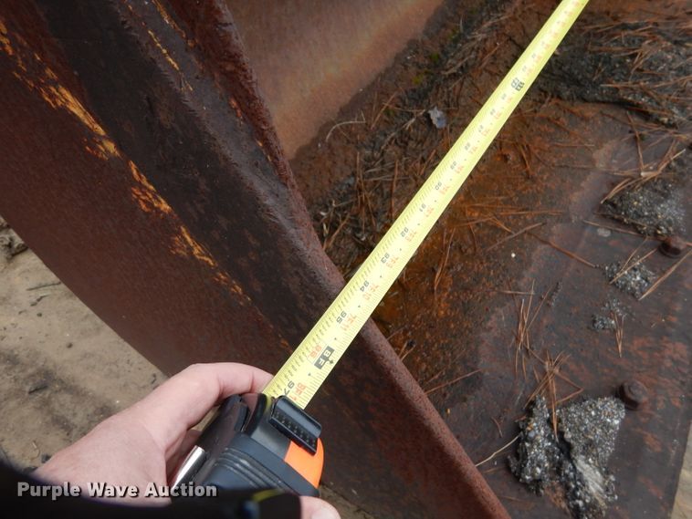 image for item GJ9256 95"W loader bucket