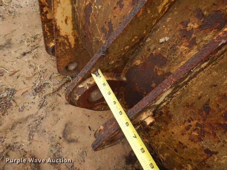 image for item GJ9256 95"W loader bucket