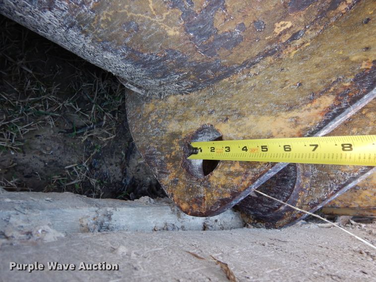 image for item GJ9256 95"W loader bucket